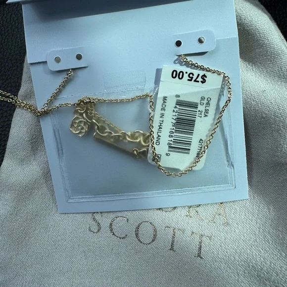 🌸Kendra Scott NWT Gold necklace - Picture 5 of 6